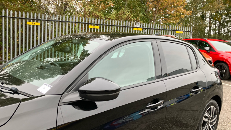 Peugeot 208 1.2 PureTech 100 Allure Premium 5dr Petrol Hatchback